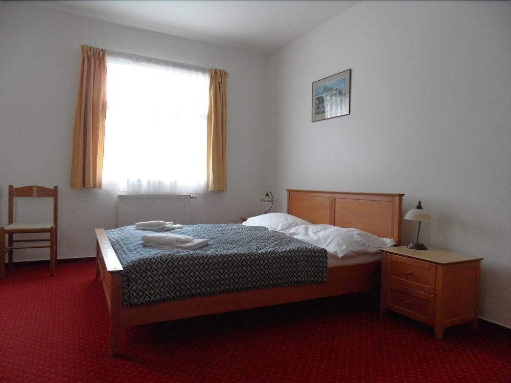 Atos Otel