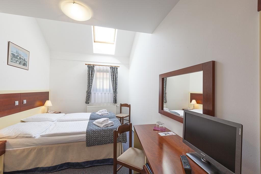 Otel Atos