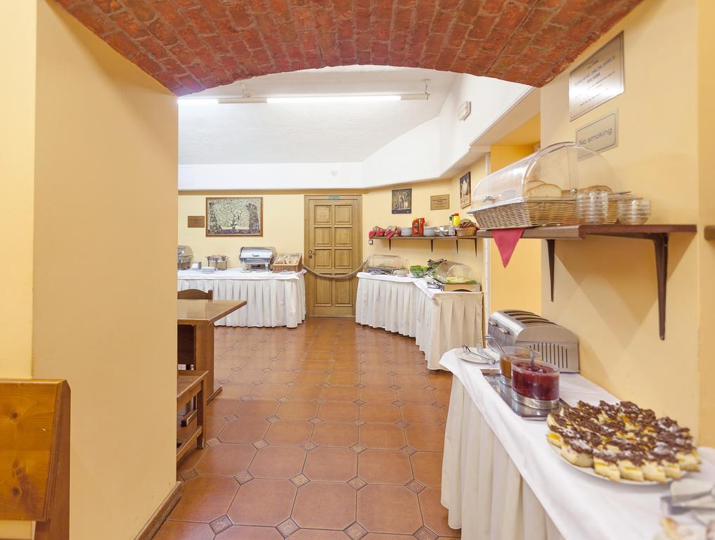 Otel Atos 3*