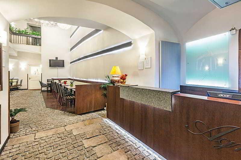 Atos Otel Prag