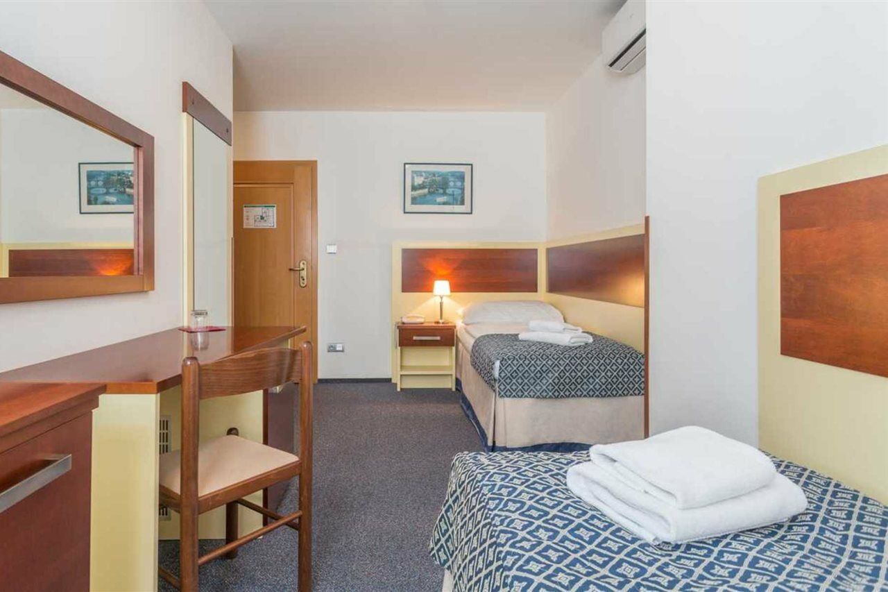 Otel Atos